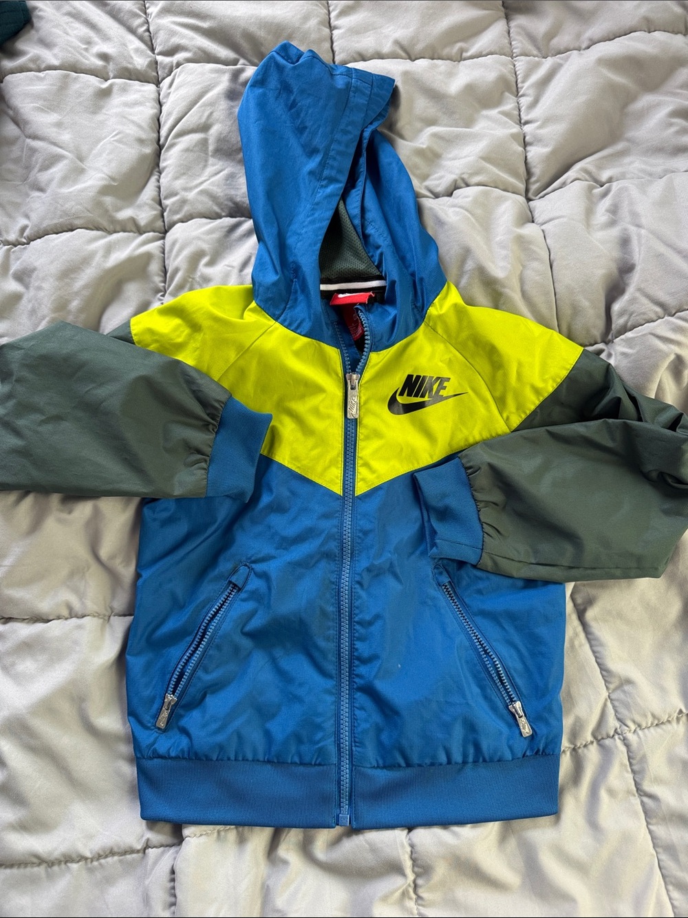 Nike Boys' Blue, Neon Yellow & Olive Colorblock Hooded Jacket